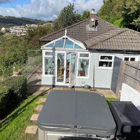 The Crest Hillside Retreat With Hot Tub Villa Abertillery Exterior foto