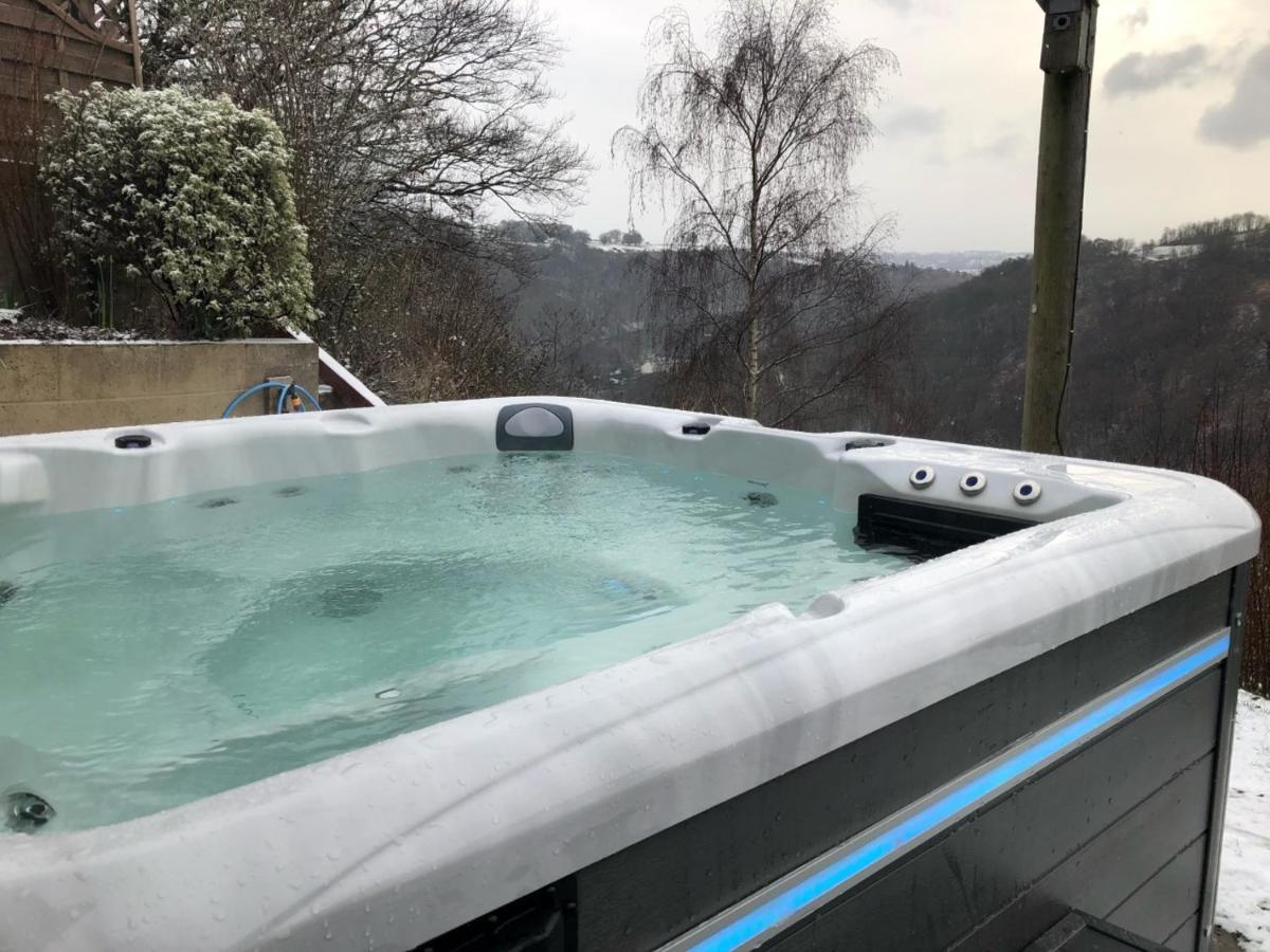 The Crest Hillside Retreat With Hot Tub Villa Abertillery Exterior foto