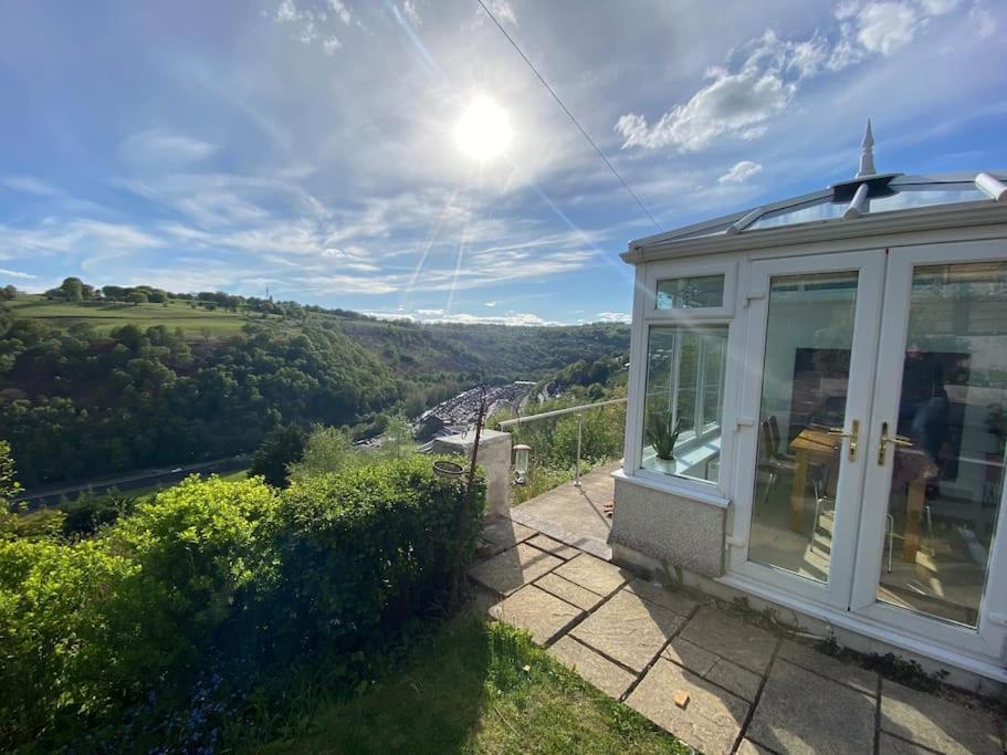 The Crest Hillside Retreat With Hot Tub Villa Abertillery Exterior foto