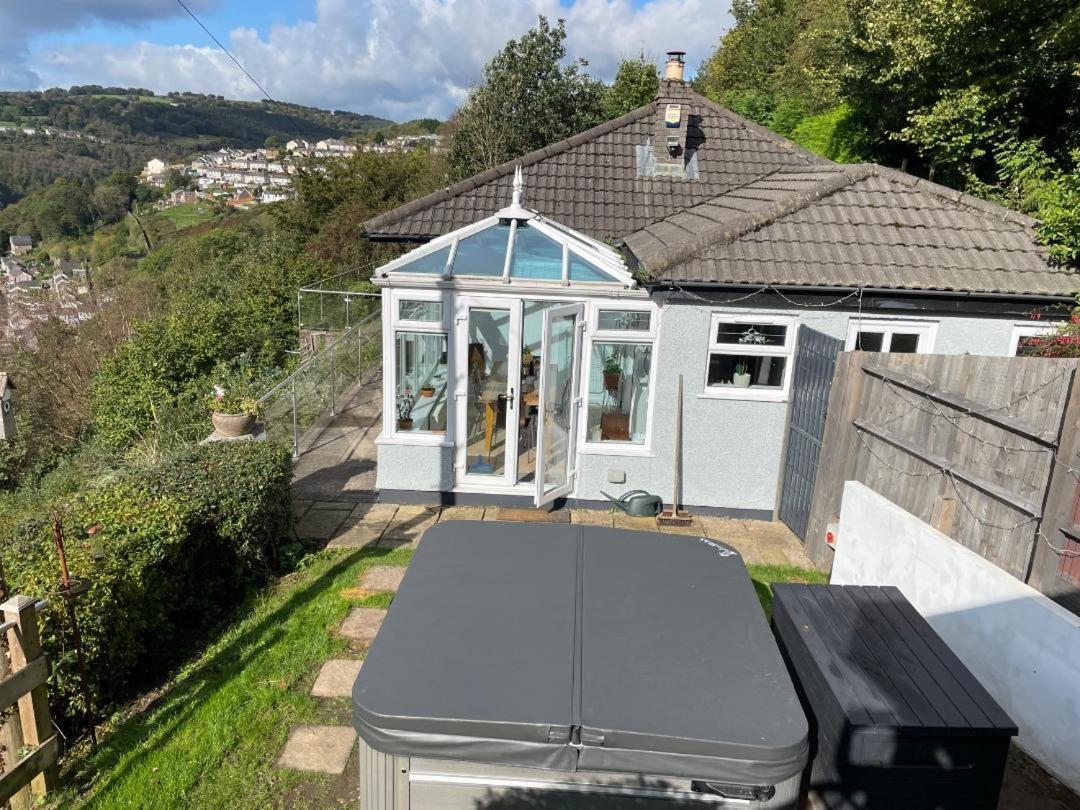 The Crest Hillside Retreat With Hot Tub Villa Abertillery Exterior foto